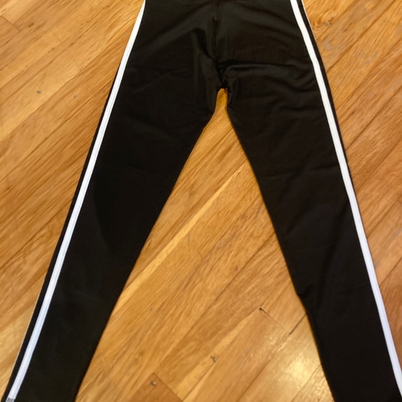 Girls Adidas Leggings - Picture 3 of 3